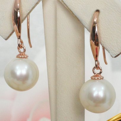 ต่างหู Fish Hooks ลิ่มเกลี้ยง ห้อยไข่มุก AK น้ำจืดคัดเกรด ทรงกลม ขนาด 8.5-9 mm เกรด AA+  ตัวเรือนต่างหู Fish Hooks ตัวเรือนลิ่มเกลี้ยง จุกจีบ เงินแท้ 92.5 ชุบ Pink Gold / 26.9.64