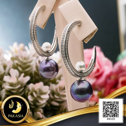 ต่างหูพระจันทร์เสี้ยว Jacket ดิออร์ ไข่มุก Edison สายพันธุ์น้ำจืด สีม่วง ทรงกลม ขนาด 12.0 mm เกรด AA+ และ ไข่มุก Akoya สายพันธุ์น้ำเค็มคัดเกรด สีขาว ทรงกลม ขนาด 5.0 mm เกรด AAA ตัวเรือนต่างหู วัสดุเงินแท้ 925 ชุบสีทองคำขาว ประดับพลอยแท้ Whit / 20.2.65