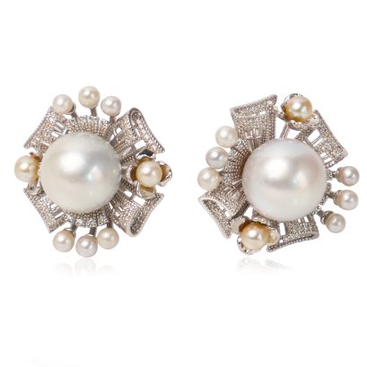 ต่างหูโบว์กลม ประดับไข่มุก White South Sea และ Akoya Pearl