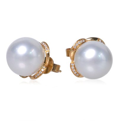 (GIA) ต่างหู Stud ติดหูทองแท้ดอกลีลาวดีประดับเพชรแท้