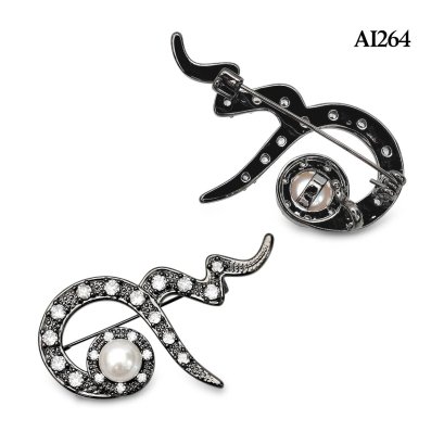 Approx. 8.0 mm, Edison Pearl, "เข็มกลัดเลข ๙" Pearl Brooch