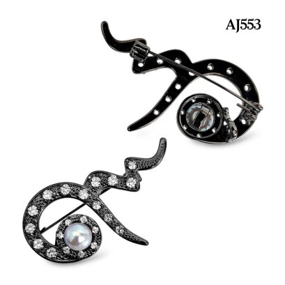 Approx. 8.0 mm, Akoya Pearl, ๙ Pearl Brooch