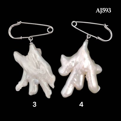 Approx. 35.0 - 40.0 mm, Freshwater Pearl, Safety Pin Dangle Chicken Feet Pearl Brooch