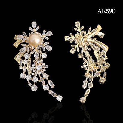Approx. 10.4 mm, Gold South Sea Pearl, Icicle Pearl Alloy Brooch