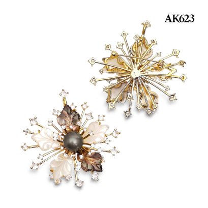 Approx. 11.0 mm, Tahitian Pearl, Blooming Sakura Pearl Alloy Brooch