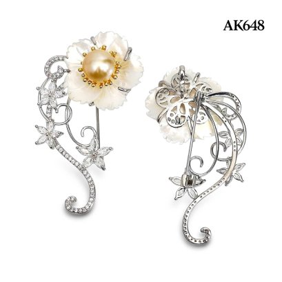 Approx. 10.0 mm, Gold South Sea Pearl, MOP Sakura Pearl Alloy Brooch