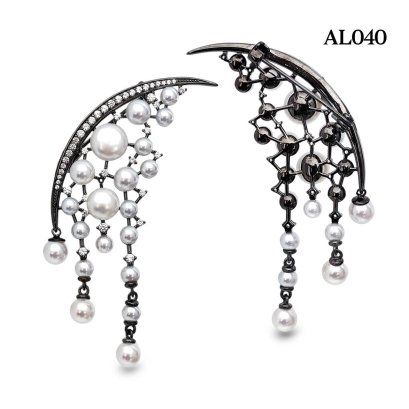 Approx. 4.0 - 8.0 mm, AK Pearl and Freshwater Pearl, Crescent Moon Pearl Chandelier Brooch