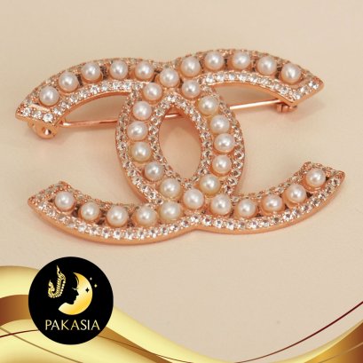 เข็มกลัดชาแนลมุกจิ๋ว ขนาด 2 - 2.5 mm เกรด AAA ตัวเรือนเงินแท้ชุบ Pink Gold ประดับพลอยแท้ White Topaz  / SN0503YK170