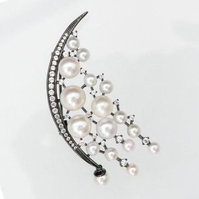 Approx. 4.0 - 8.0 mm, Freshwater Pearl, Crescent Moon Pearls Brooch