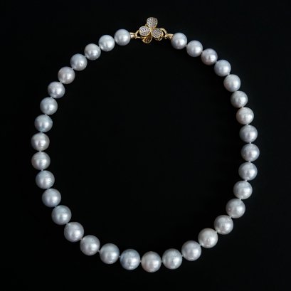 (GIA) 12.02 mm to 14.26 mm, White South Sea Pearl, Graduated Pearl Necklace