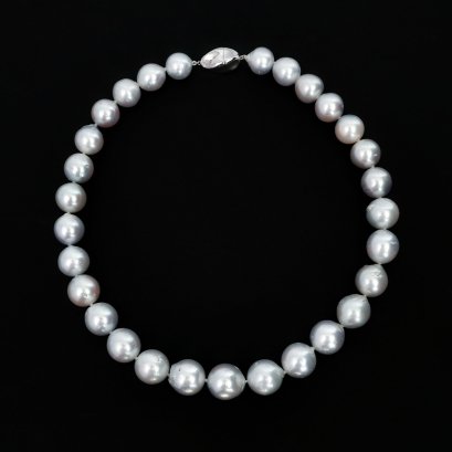 (GIA) 13.24 mm to 16.08 mm, White South Sea Pearl, Graduated Pearl Necklace