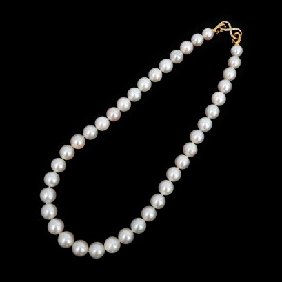 9.16 - 11.89 mm, White South Sea Pearl, Graduated Pearl Necklace