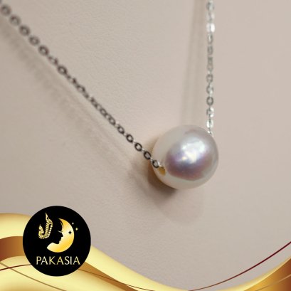 สร้อยคอมุกเจาะทะลุเบบี้บาร็อคสีขาว ขนาด 8-9 mm เกรด AA+ พร้อมสร้อยหัวเข็ม เงินแท้ 92.5 ชุบทองคำขาว / SN0080XN609