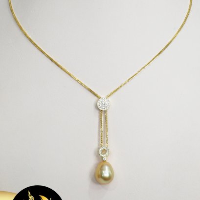 สร้อยคอโดนัทประดับเพชรห้อยไข่มุก South Sea เม็ดเดี่ยว พร้อม Stopper ปรับความยาว ทรงเหรียญประดับเพชร ไข่มุก South Sea น้ำเค็มคัดเกรด สีทอง - Middle Gold ทรงหยดน้ำ-ไข่ ขนาด 12 mm เกรด AA+ ตัวเรือนสร้อยโซ่จุกจี้โดนัท พร้อม Stopper ทรงเหรียญ / 19.5.64