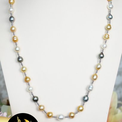 สร้อยคอไข่มุก South Sea ระยะ คั่นบอลเกลี้ยง (Station Necklace) ความยาวประมาณ 27" ไข่มุก South Sea และตาฮิติ น้ำเค็มคัดเกรด สีมัลติคัลเลอร์ (ขาว-ทอง-ดำ) ทรงบารอก ขนาด 8-10 mm เกรด AA ตัวเรือนตะขอ infinity ประดับเพชร CZ / 30.5.64