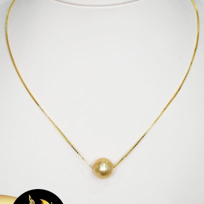 สร้อยคอไข่มุก South Sea เม็ดเดี่ยว ไข่มุก South Sea น้ำเค็มคัดเกรด สีทอง Middle Gold ทรงเกือบกลม ขนาด 12 mm เกรด AA ตัวเรือนสร้อยลาย Box Chain และตะขอ Stopper บอลกลมเกลี้ยงปรับรูดได้ เงินแท้ 92.5 ชุบทอง / 26.5.64