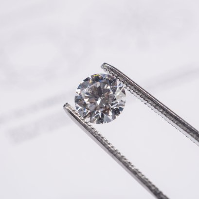 (IGI) 8.16 - 8.21 x 5.02 mm, Laboratory Grown Diamond (Round Brilliant, CVD, 2.07 ct, E, VS 1)