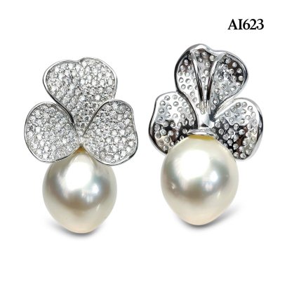 Approx. 12.5 mm up, White South Sea Pearl, Umiko CZ Paved Pearl Pendant