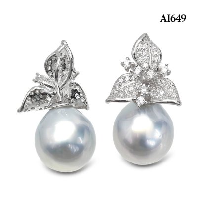 11.2 mm, White South Sea Pearl, Lilly CZ Dangle Pearl Pendant