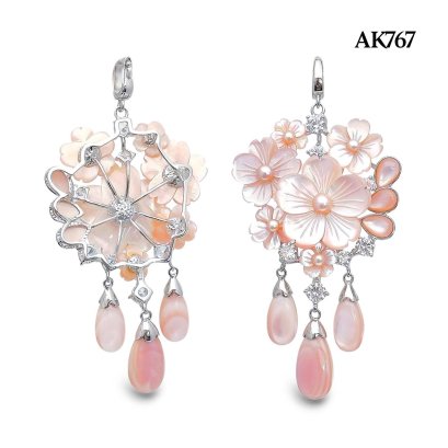 Approx. 3.0 - 5.0 mm, Freshwater Pearl, Mother of Pearl Sakura Bunch Pearl Hinge Clasp Pendant
