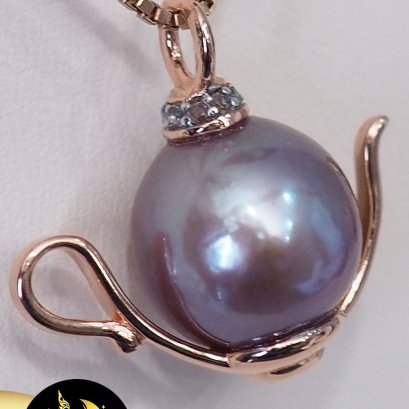 (ไม่รวมสร้อย) จี้ตะเกียงมุก Edison กลมม่วง ขนาด10 mm เกรด AA+ ตัวเรือนเงินแท้ 92.5 ชุบ Pink Gold จุกจี้ประดับพลอยแท้ White Topaz / SN0080YP498