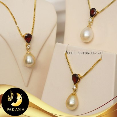 (ไม่รวมสร้อย) จี้พลอยแท้ Garnet ทรงหยดน้ำ ห้อย พลอย White Topaz และ มุก South Sea ตัวเรือนเงินแท้ชุบทอง / P598