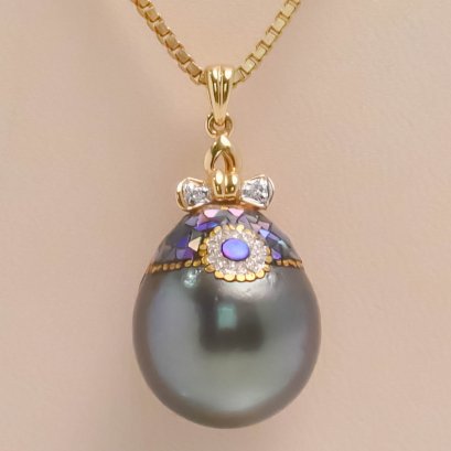 13.60 mm, Maki-e Tahitian Pearl, Solitaire Pearl Diamond Pendant