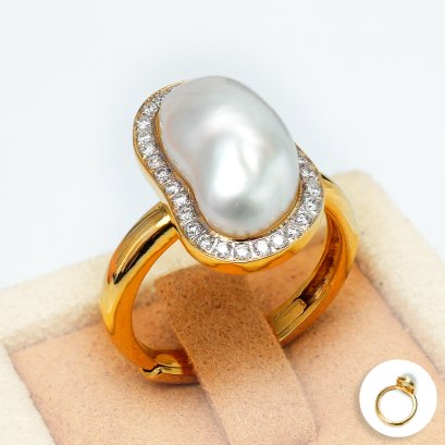 8.4 x 14.9 mm, South Sea Pearl, Halo Diamond Pearl Ring