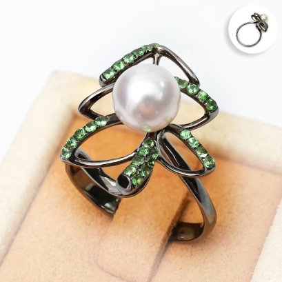 7.33 mm, Akoya Pearl, "Chrismas Tree" Solitaire Pearl Ring