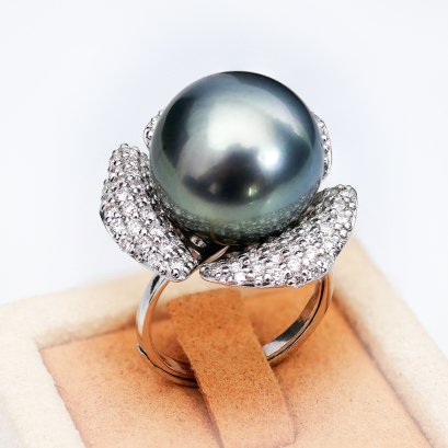 14.51 mm, Gray Feline, Tahitian Pearl,  Three Petals Diamond Paved Solitaire Pearl Ring