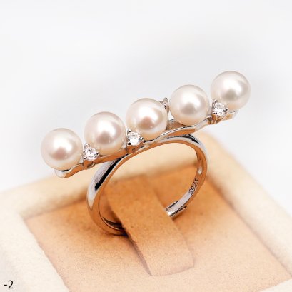 Approx. 5.5 mm, Freshwater Pearl, Pearl Row CZ Ring