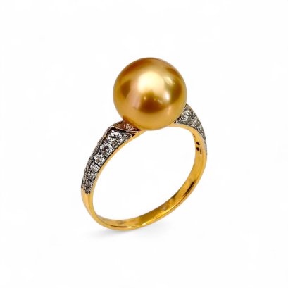 Approx. 10.0 mm, Gold South Sea Pearl, Solitaire Pearl Shoulder Diamond Paved Ring