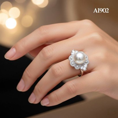 Approx. 8.0 - 9.0 mm, White South Sea Pearl, Solitaire Pearl Vitage Halo CZ Ring