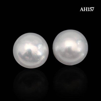 (GIA) 12.56 x 12.35 mm and 12.66 x 12.45 mm, Swan Lot, White South Sea Pearl, Pair Pearl