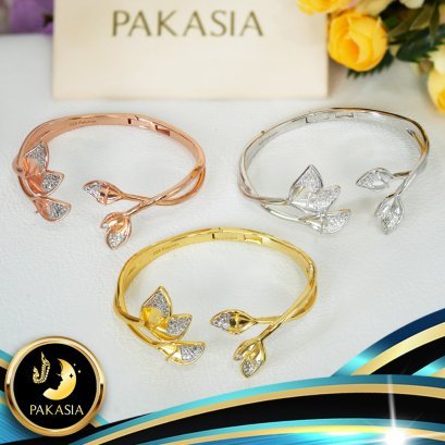 อะไหล่ตัวเรือนกำไลสปริงบานพับ Collection "ใบไม้เพชร" สำหรับติดไข่มุก 4 เม็ด ตัวเรือนเส้นผ่านศูนย์กลางขนาด 6 cm เงินแท้ 92.5 ประดับพลอยแท้ White Topaz ตัวเรือนมี 3 สีให้เลือก คือ สีทอง สีทองคำขาว และสี Pink Gold