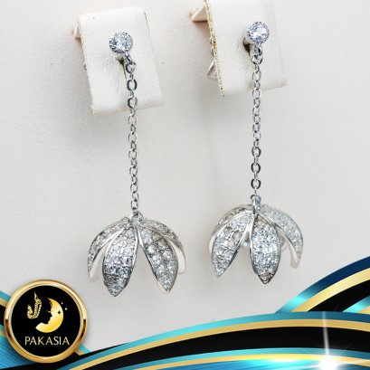 อะไหล่ตัวเรือนต่างหูหมุดพลอยแท้ สร้อยโซ่ห้อยไข่มุกดอกการะเวก พร้อมทับหลัง ตัวเรือนความยาว 3.0 cm. วัสดุตัวเรือนเงินแท้ 925 ประดับพลอยแท้ White Topaz ตัวเรือนมี 3 สีให้เลือก คือชุบสีทอง ชุบสีทองคำขาว และชุบสี Pink Gold