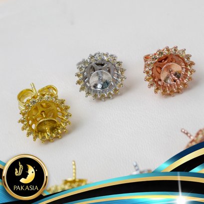 อะไหล่ตัวเรือนต่างหูเม็ดเดี่ยวมี Jacket ล้อมพลอยแท้ Citrine สามารถถอดออกได้ ตัวเรือนขนาด 1.0 x 1.0 cm. วัสดุตัวเรือนเงินแท้ 925 ประดับพลอยแท้ Citrine รวม 1.0 ct. ตัวเรือนมี 3 สีให้เลือก คือชุบสีทอง ชุบสีทองคำขาว และชุบสี Pink Gold