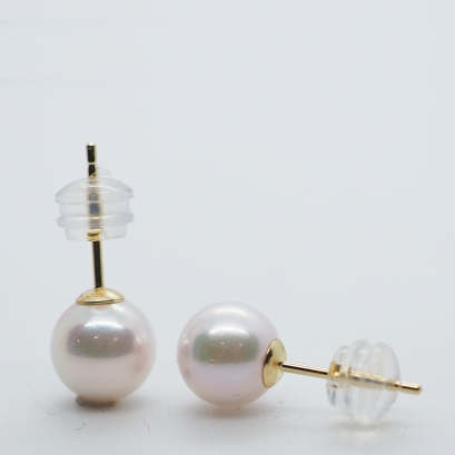 [Gold18K] ต่างหูติดหู(ทับซิลิโคนหุ้มทอง) 18K  อโกย่ากลมขาวประกายชมพู  7-7.5mm. AA+ / SN855YG148