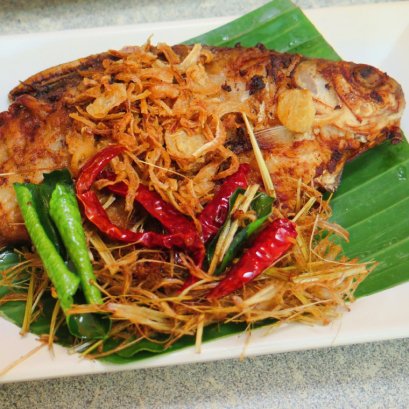 Local food at Ban Manee Luen, Khao Yoi District