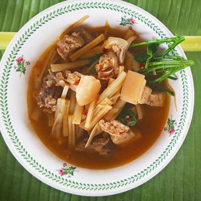 Local food at Ban Nong Chik, Khao Yoi District  