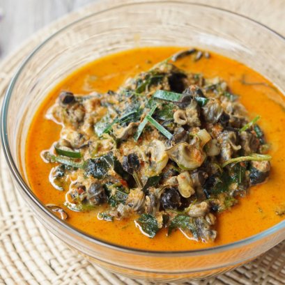 Local food at Ban Wang Plub, Tha Yang District