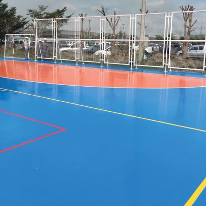 แผ่นพื้นสนามกีฬาอเนกประสงค์