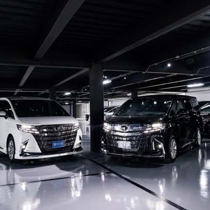 In-Depth Comparison: New Toyota ALPHARD 2024  Petrol vs. Hybrid By B Autohaus