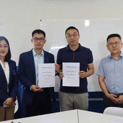 การลงนามบันทึกข้อตกลงความร่วมมือ ระหว่างบริษัท สิโนไทย เอ็ดดูเคชั่น เทคโนโลยี จำกัด วิทยาลัยเตรียมอุดมศึกษาต่อต่างประเทศมณฑลยูนนาน