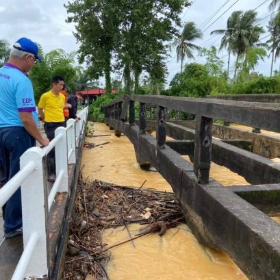 พร้อมหน้าลงพื้นที่แก้ไขสถานการณ์น้ำเอ่อล้นตลิ่ง ในพื้นที่ลุ่มน้ำคลองชุมพร-คลองนาคราช