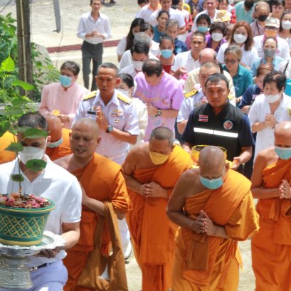 จัดพิธีปลูกต้นพระศรีมหาโพธิ์ เป็นส่วนหนึ่งของการสืบทอดพระพุทธศาสนาสืบไปที่วัดสะปำ