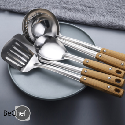 ตะหลิวสแตนเลส กระบวย กระชอน ทัพพี สแตนเลส เครื่องครัวสแตนเลส ด้ามไม้ มีหลายแบบให้เลือก