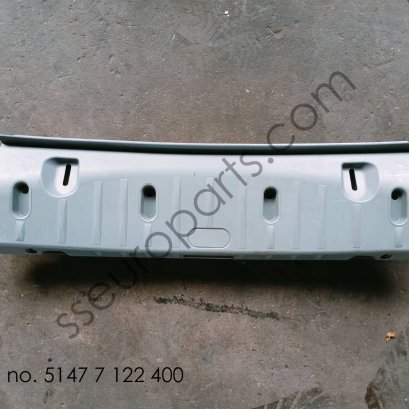 แผ่นปิดบันได หมายเลขชิ้นส่วน: 51477122400 7122400 เก่า