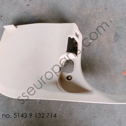 BMW 3 E92 E93 แผ่นปิดบริเวณที่วางเท้า 9132714 51439132714 11242010 เก่า