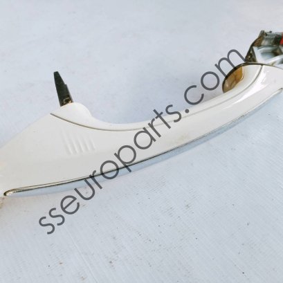 มือจับประตูหน้าซ้าย 51227276241  7276241